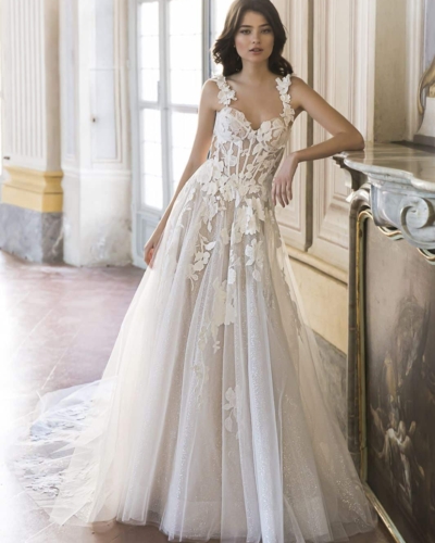 Amerikanisches Hochzeitskleider - Enzoani Brautkleider bei Say Jess Dein Brautladen für exklusive Brautmode und Accessoires