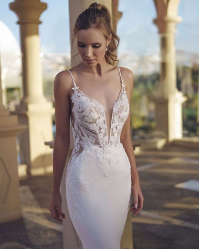 Amerikanisches Hochzeitskleider - Enzoani Brautkleider bei Say Jess Dein Brautladen für exklusive Brautmode und Accessoires