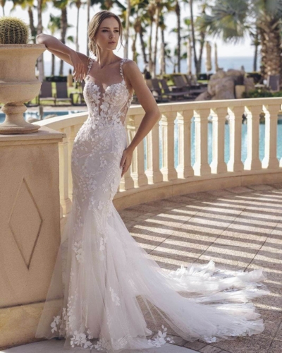 Amerikanisches Hochzeitskleider - Enzoani Brautkleider bei Say Jess Dein Brautladen für exklusive Brautmode und Accessoires