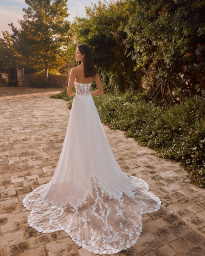 Hochzeitsmode aus Spanien von Alberto Palatchi Brautkleider - Brautmode Rodgau - Say Jess Dein Brautladen für exklusive Brautmode und Accessoires