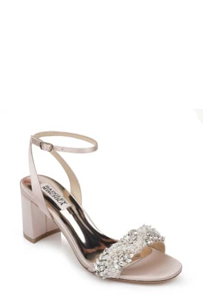 Badgley Mischka Schuhe - Brautmode Rodgau - Say Jess Dein Brautladen für exklusive Brautmode und Accessoires - Frankfurt a.M., Aschaffenburg, Wiesbaden, Offenbach, Mainz, Darmstadt, Hanau, Heidelberg