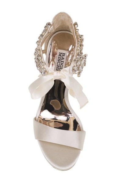 Badgley Mischka Schuhe - Brautmode Rodgau - Say Jess Dein Brautladen für exklusive Brautmode und Accessoires - Frankfurt a.M., Aschaffenburg, Wiesbaden, Offenbach, Mainz, Darmstadt, Hanau, Heidelberg