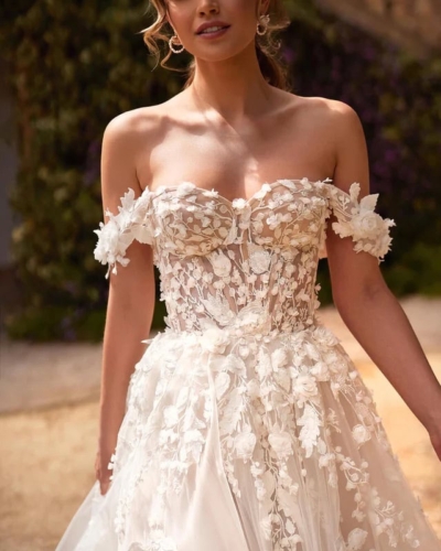 DAMA Couture Brautkleider - Brautmode Rodgau - Say Jess Dein Brautladen für exklusive Brautmode und Accessoires - Handgefertige polnische Brautmode A-Linie mit Carmen Träger