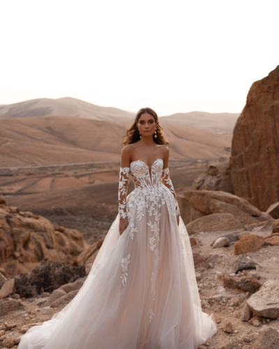 DAMA Couture Brautkleider - Brautmode Rodgau - Say Jess Dein Brautladen für exklusive Brautmode und Accessoires - Handgefertige polnische Brautmode A-Linie mit Corsage