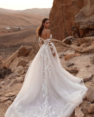 DAMA Couture Brautkleider - Brautmode Rodgau - Say Jess Dein Brautladen für exklusive Brautmode und Accessoires - Handgefertige polnische Brautmode A-Linie mit Corsage