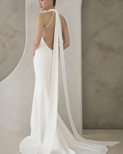 Belgische Brautmode von Jarice - Brautmode Rodgau - Say Jess Dein Brautladen für exklusive Brautmode und Accessoires Fit & Flare clean Neckholder