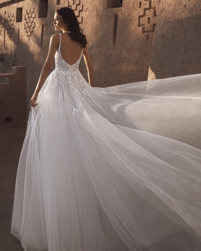 Luxus-Hochzeitskleider – Enzoani Brautkleider bei Say Jess Dein Brautladen für exclusive Brautmode und Accessoires- Amerikanisches Hochzeitskleid A-Linie Glitzer Softtüll