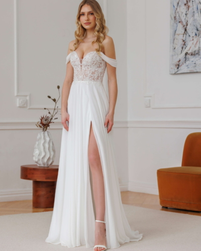 Belgische Brautmode von Jarice - Brautmode Rodgau - Say Jess Dein Brautladen für exklusive Brautmode und Accessoires Chiffon Kleid mit Herzcorsage