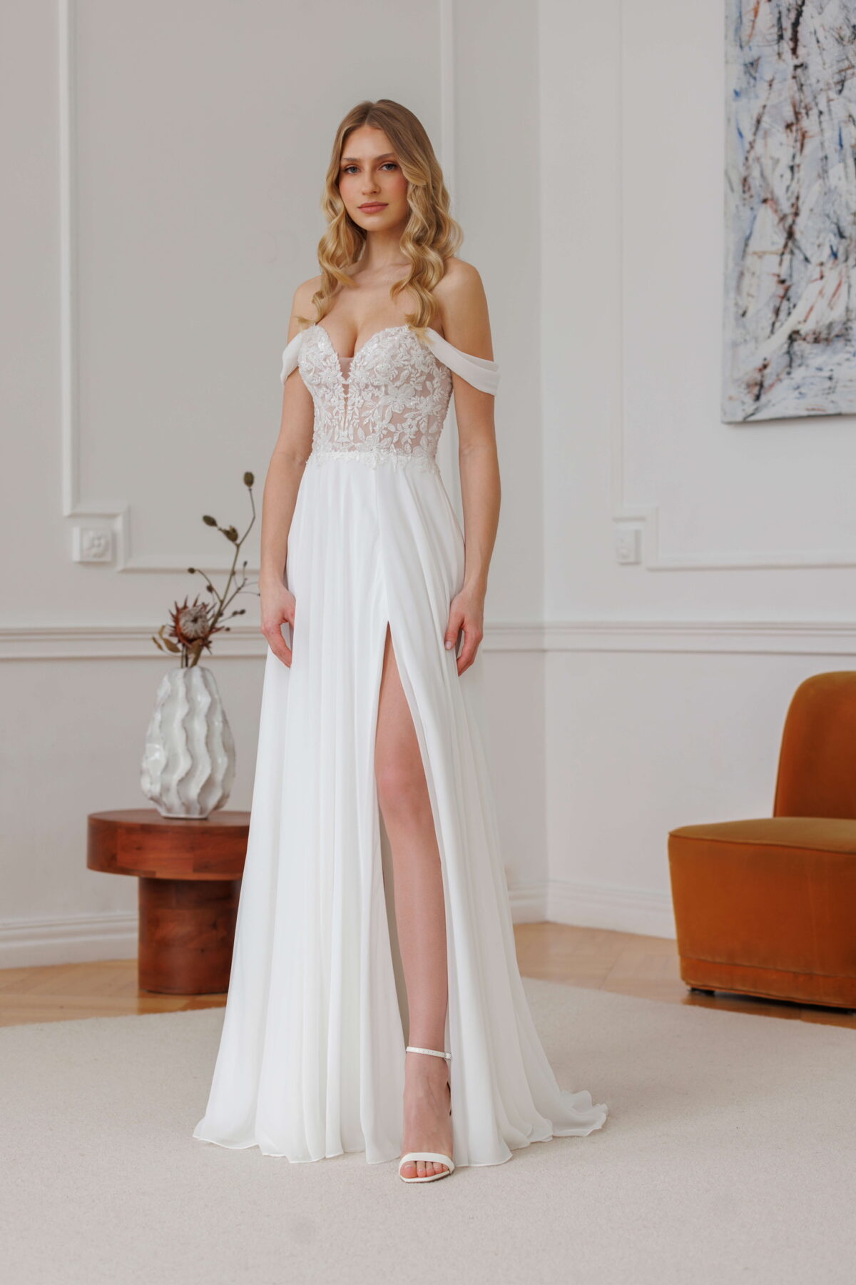 Belgische Brautmode von Jarice - Brautmode Rodgau - Say Jess Dein Brautladen für exklusive Brautmode und Accessoires Chiffon Kleid mit Herzcorsage