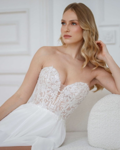 Belgische Brautmode von Jarice - Brautmode Rodgau - Say Jess Dein Brautladen für exklusive Brautmode und Accessoires Chiffon Kleid mit Herzcorsage