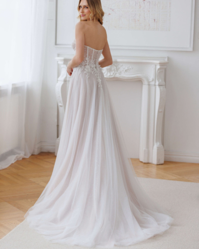 Belgische Brautmode von Jarice - Brautmode Rodgau - Say Jess Dein Brautladen für exklusive Brautmode und Accessoires A-Linie Softtüll Corsage