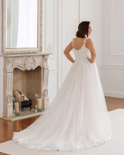 Belgische Brautmode von Jarice - Brautmode Rodgau - Say Jess Dein Brautladen für exklusive Brautmode und Accessoires A-Linie Softtüll curvy