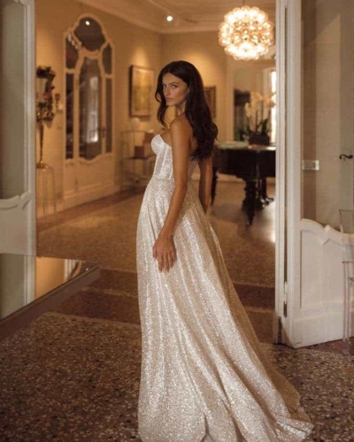 Berta Brautkleider - Jolie Bridal by Berta - Brautmode Rodgau - Say Jess Dein Brautladen für exklusive Brautmode und Accessoires