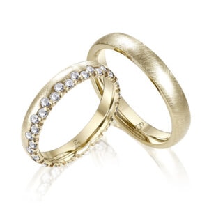 Trauringe Frankfurt, Wiesbaden, Mainz, Darmstadt, Offenbach, Hanau, Aschaffenburg, Heidelberg und Rodgau – bei Say Jess findest Du Verlobungsringe und Eheringe, die nicht von der Stange sind, sondern zu Euch passen.