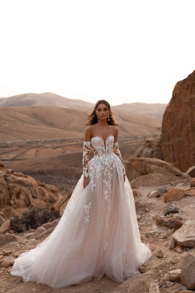DAMA Couture Brautkleider - Brautmode Rodgau - Say Jess Dein Brautladen für exklusive Brautmode und Accessoires - Handgefertige polnische Brautmode A-Linie mit Corsage
